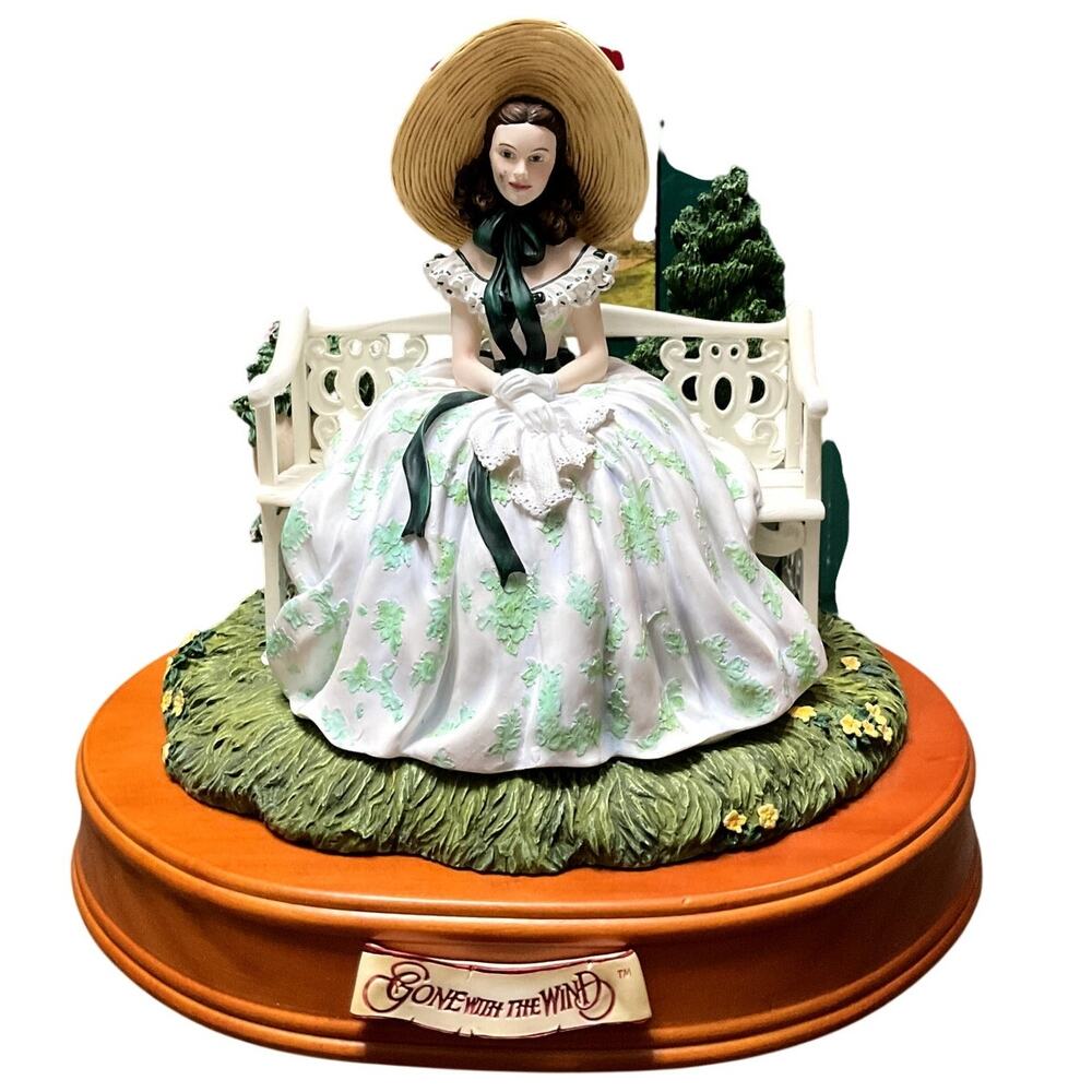 Gone with the Wind Scarlett on Bench! San Francisco Music Box! Plays Tara Song